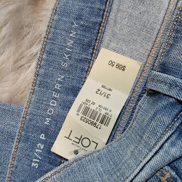 LOFT Modern Skinny Jeans size 12 P - Picture 2 of 9
